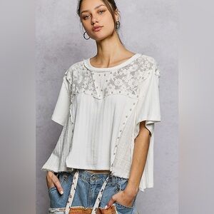 POL Lace Pearl Stud Round Neck Short Sleeve Shirt